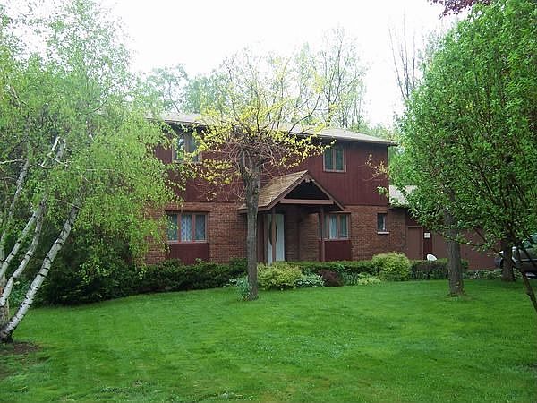1060 Hrezent View Ln
