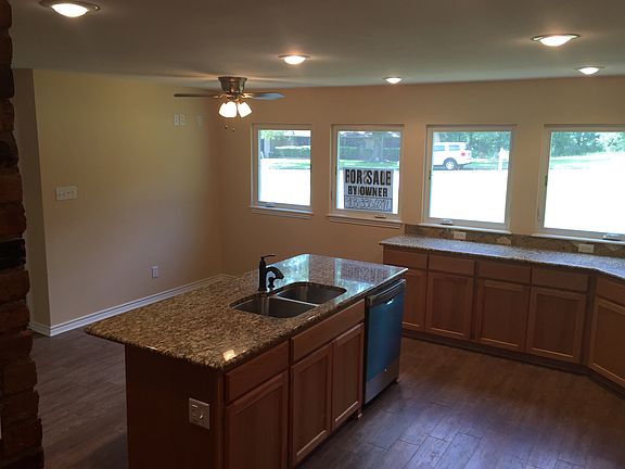 Kitchen dining