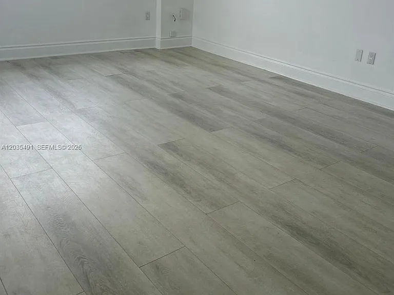 11111 NW Biscayne Blvd #11 — Photo 10