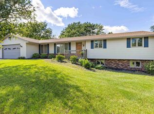 13950 S Bluff Rd, Rockton, IL 61072