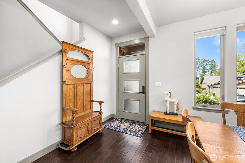 3rd image of 1216 Brookstone Drive