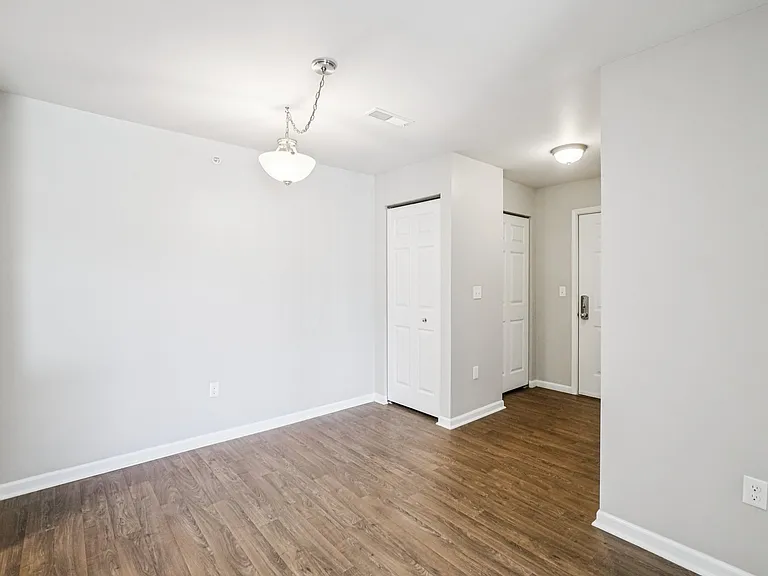 Abbey Ridge Apartment Homes — Photo 60