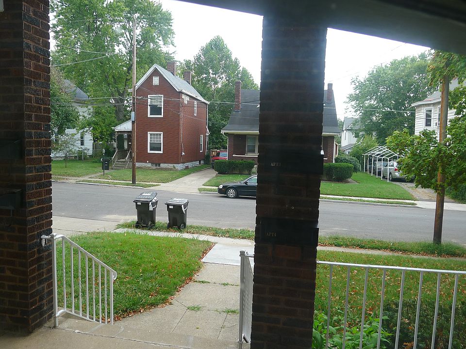 2nd image of 154 W 73rd St
