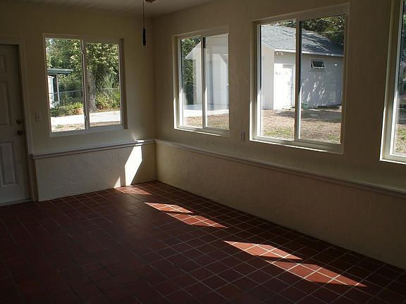 5th image of 1615 S Peninsula Dr
