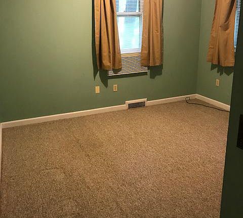 1 BR apartment bedroom