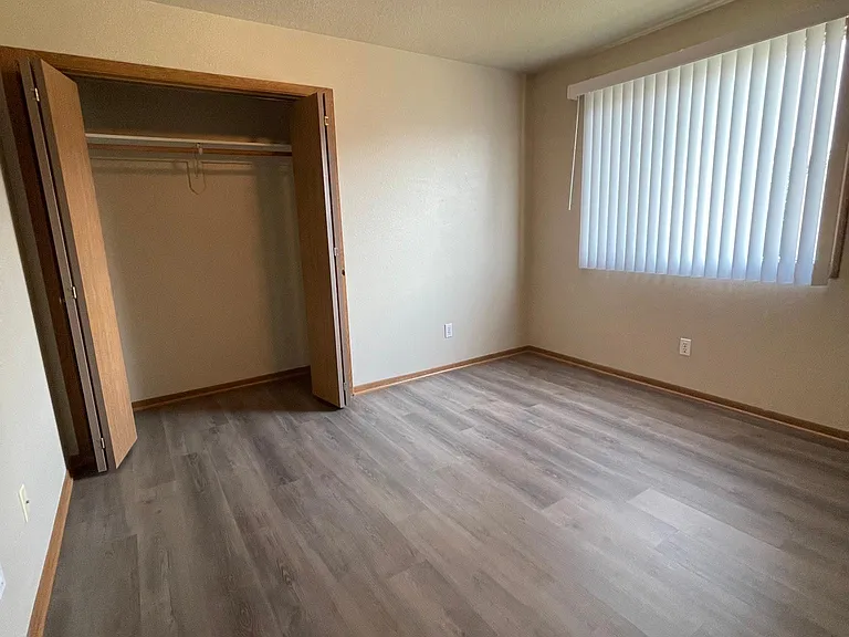 841 Dickinson Ave #8 — Photo 7