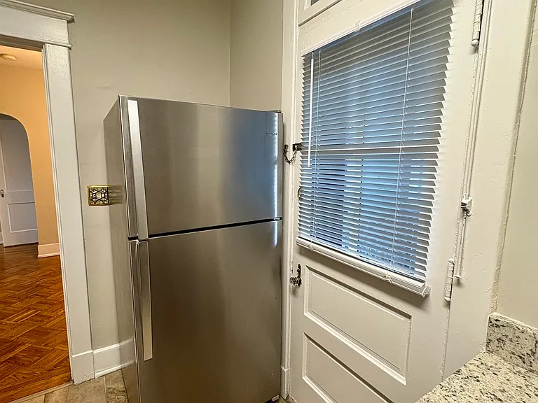 1115 Ray Ave — Photo 14