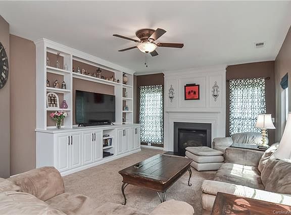 2nd image of 1066 Victoria Blake Ln
