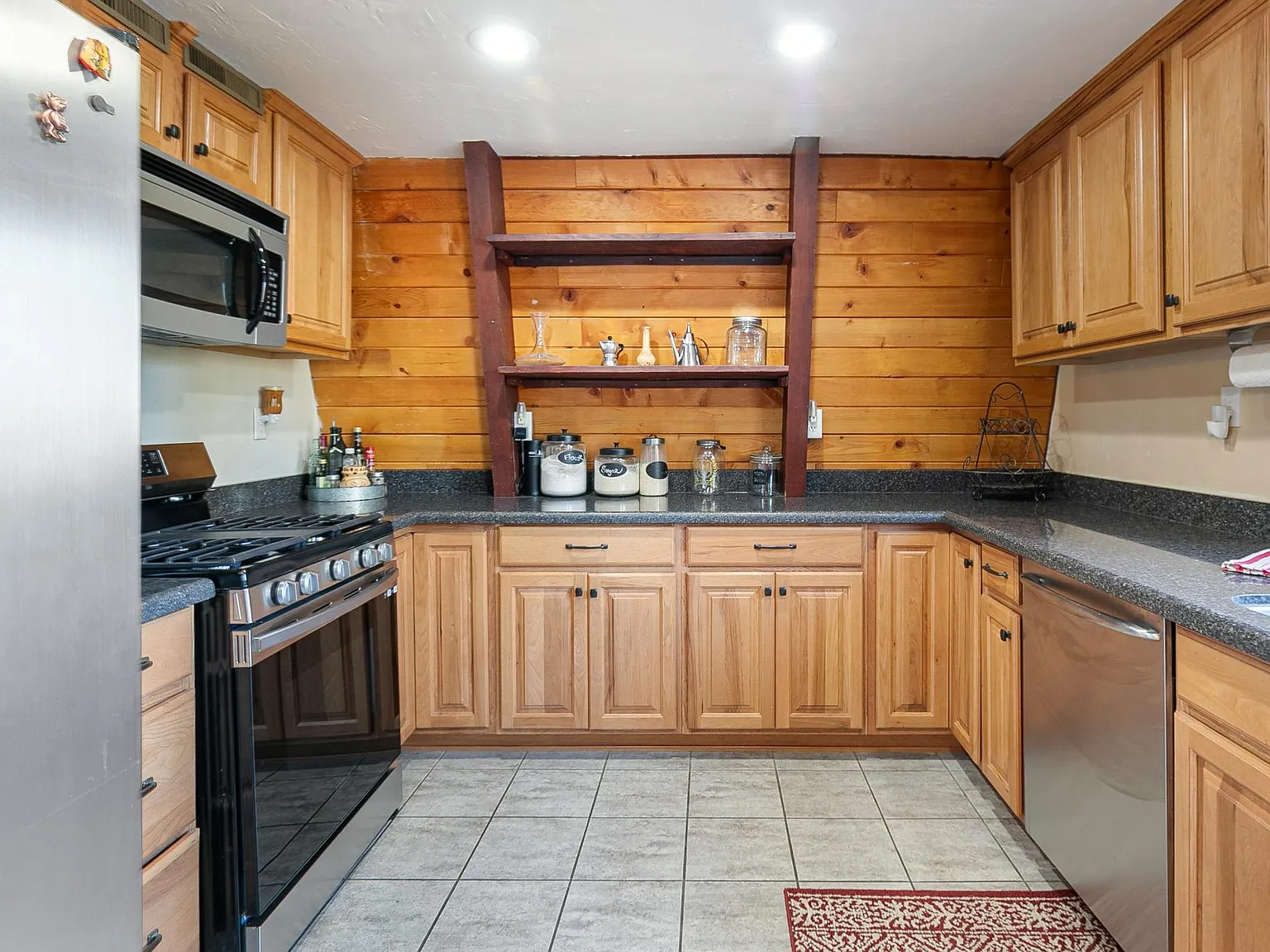 2 bed, 1092 sqft, $2,200 — Photo 4