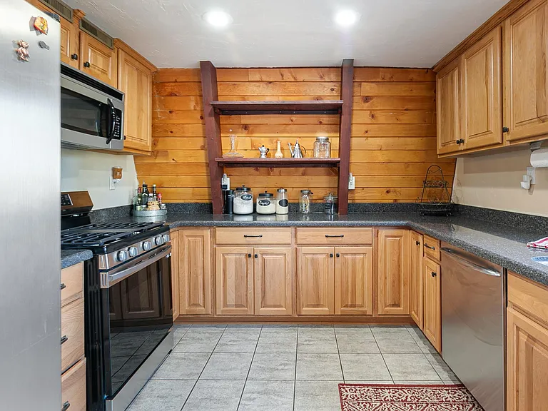 26555 Brentwood Ct — Photo 4