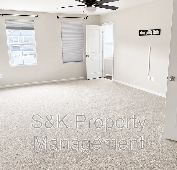 112 Overstreet Ct — Photo 4