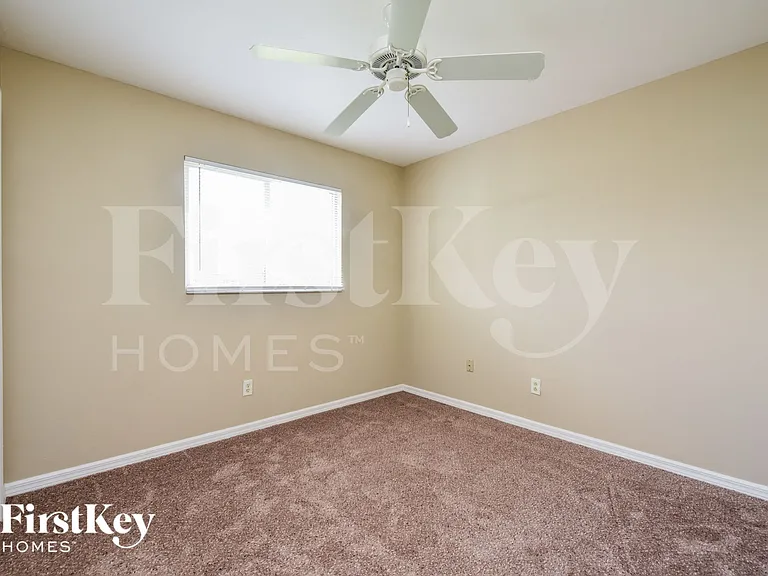 117 Blackstone Dr — Photo 12