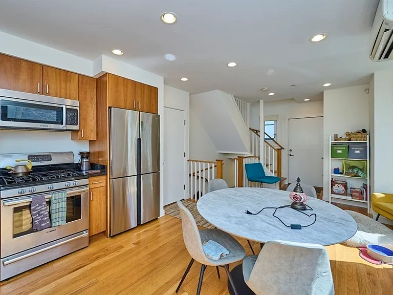 17 Clary St #1 — Photo 1