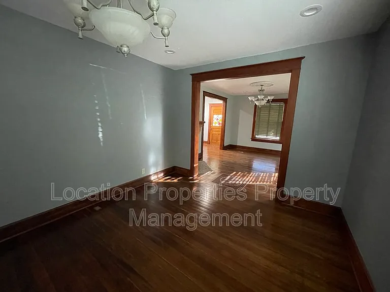 437 Ohio St — Photo 26
