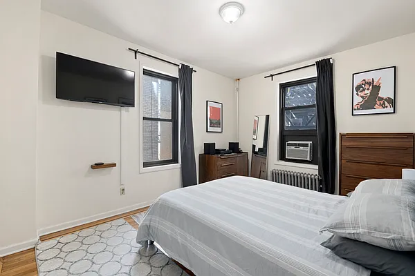 Sold by Douglas Elliman | media 10