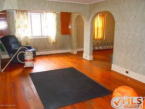 Living Roon