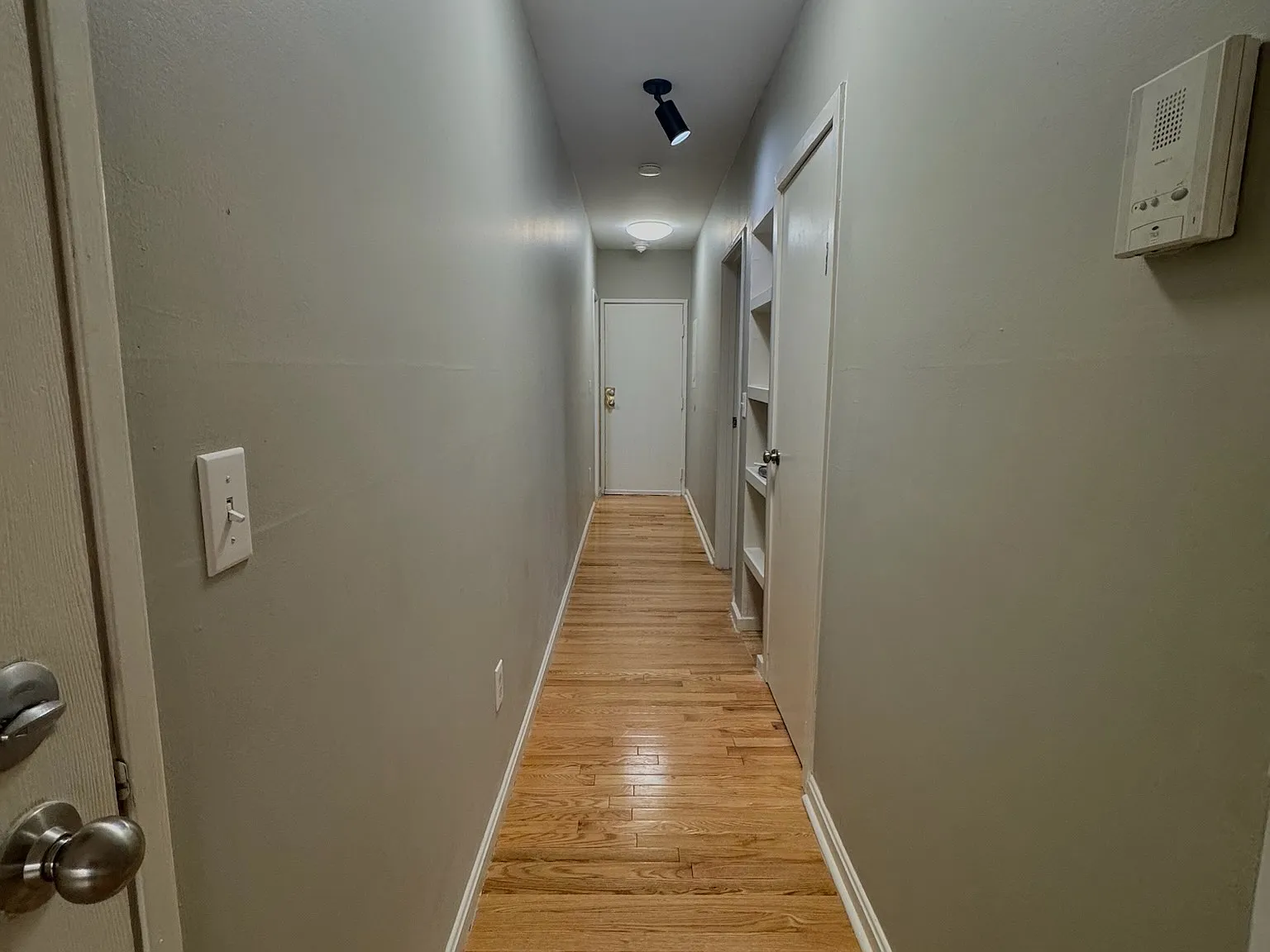 1 bed, 500 sqft, $1,600 — Photo 2