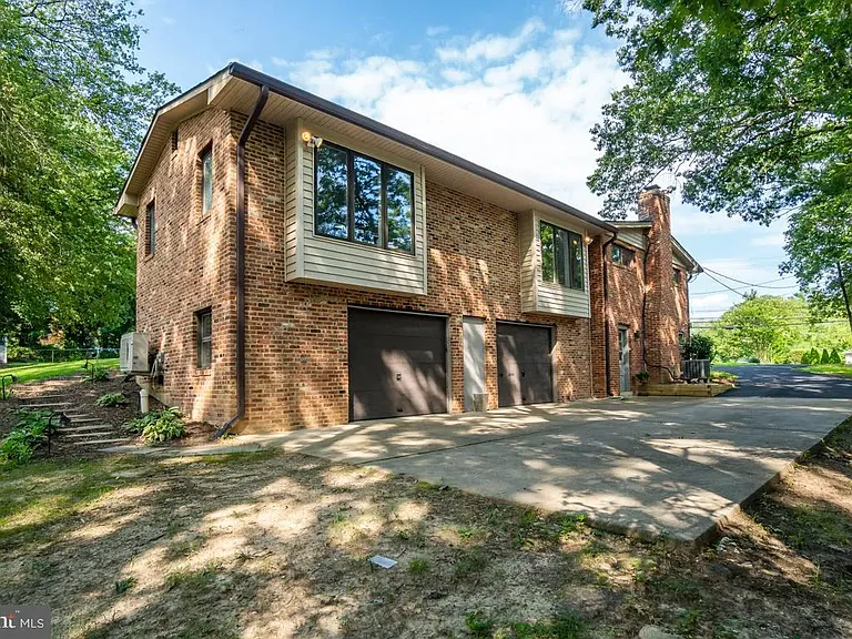 4100 Olley Ln — Photo 4
