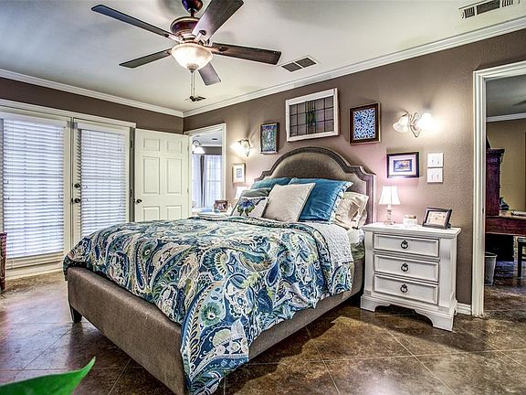5th image of 2724 Hideaway Ln