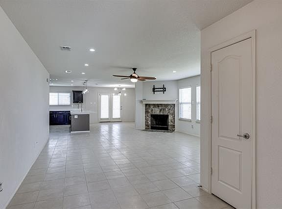 5th image of 2135 Danibelle Dr