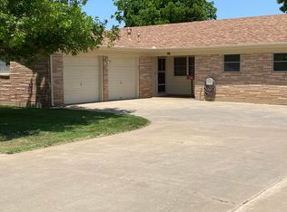 301 Bennett Dr, Dumas, TX 79029