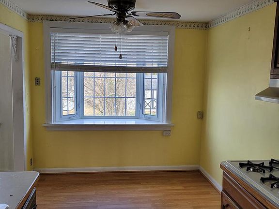 5th image of 227 Ridgefield Rd