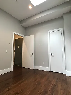 Rented by City Vista Inc | media 7