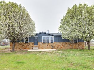 435 N Swanson Rd, Mineral Wells, TX 76067
