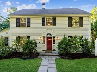 14 Benvenue St, Wellesley, MA 02482