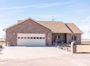609 N Park Ct, Hershey, NE 69143