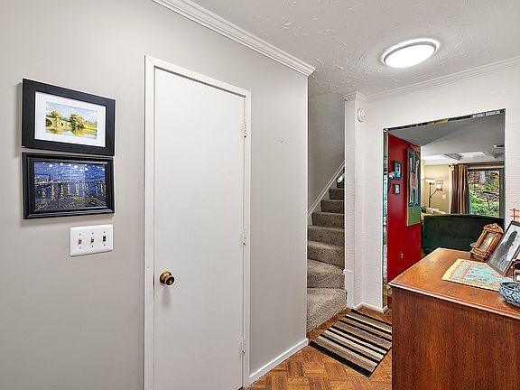 5th image of 3015 Lakehaven Dr