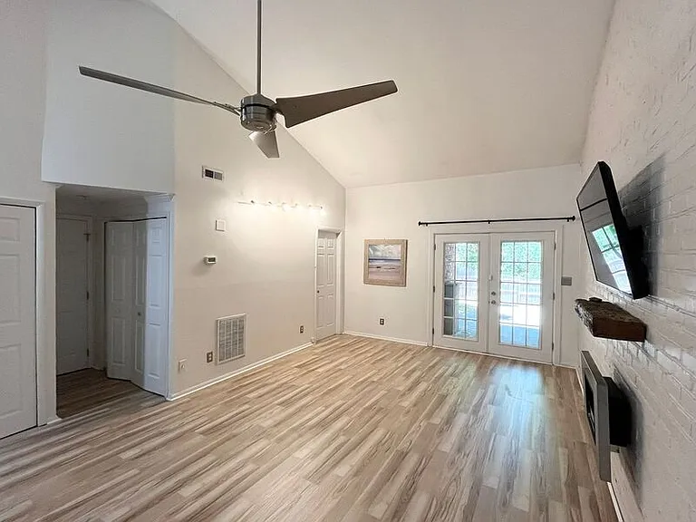 5414 Wayne St — Photo 3