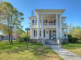 204 W Macon St, Carthage, MO 64836