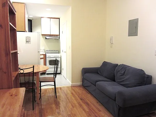 Rented by City Connections Realty | media 26