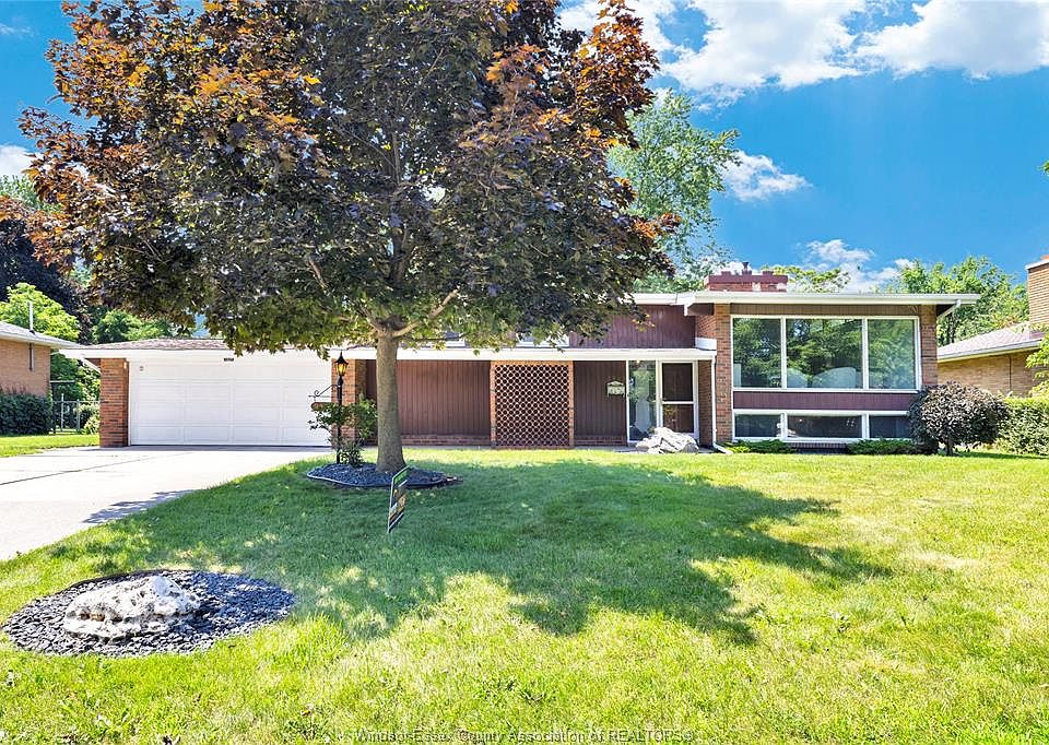 1st image of 2849 Byng Rd