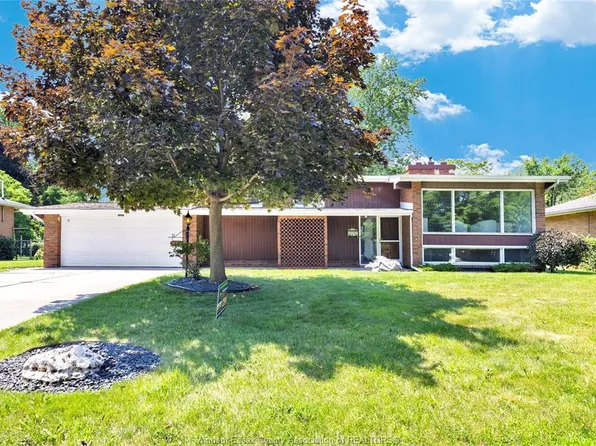 2849 Byng Rd, Windsor, ON N8W 3G5