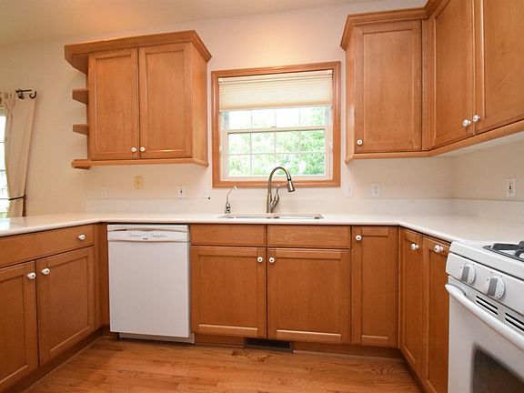 3rd image of 3813 Quail Covey Cir
