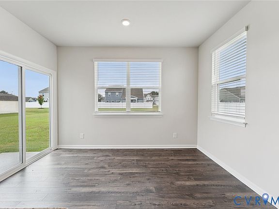 5th image of 4203 Eagle Dr