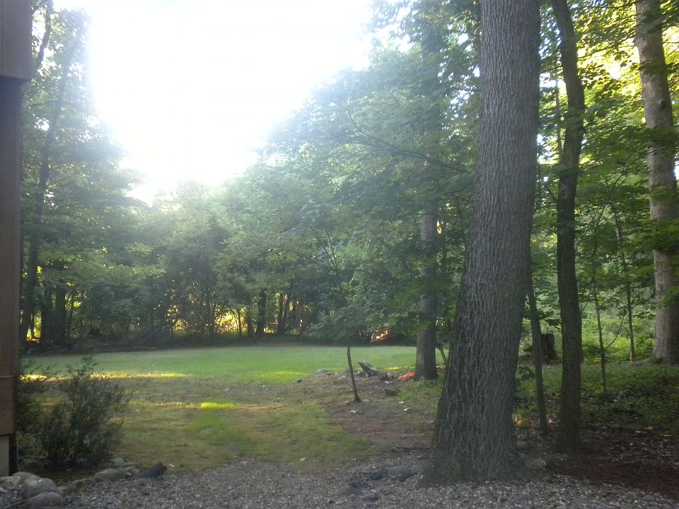 2nd image of 19 Kupperman Ln