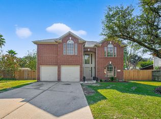 7926 Sundance Ct, Baytown, TX 77521