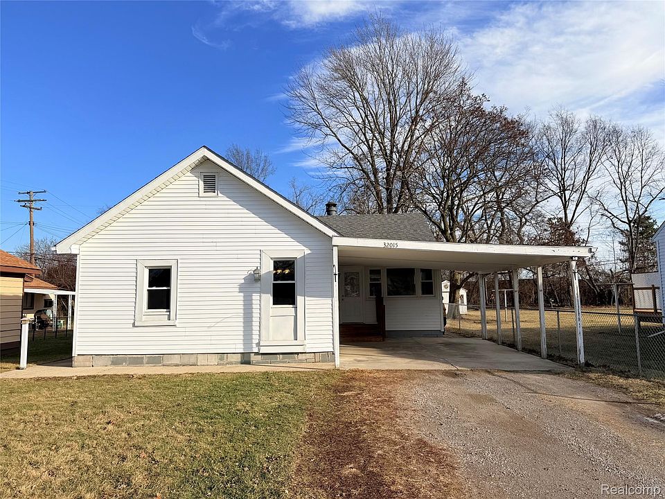 1st image of 32015 Hazel St
