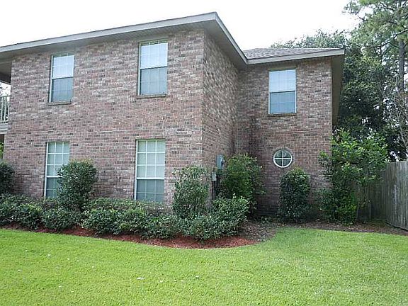 3rd image of 101 Viola Ct