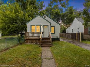 192 W Hopkins Ave, Pontiac, MI 48340