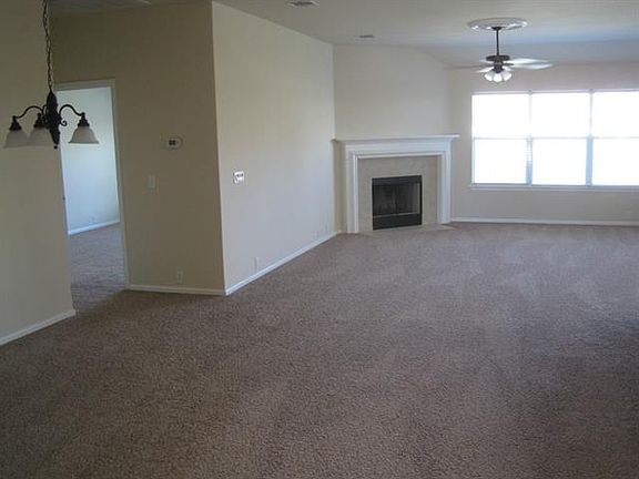 3rd image of 316 King Elder Ln