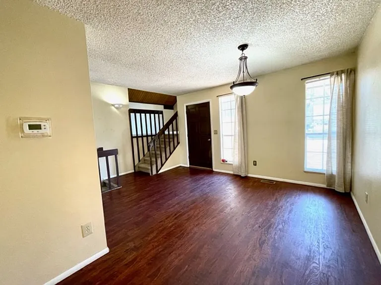9537 E Chenango Ave — Photo 2