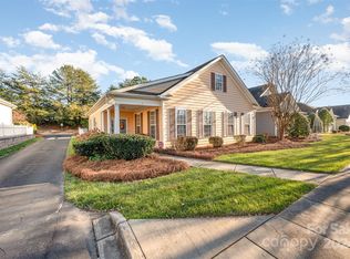 10105 Bishops Gate Blvd, Pineville, NC 28134