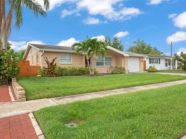 5520 Baroque Dr, Holiday, FL 34690