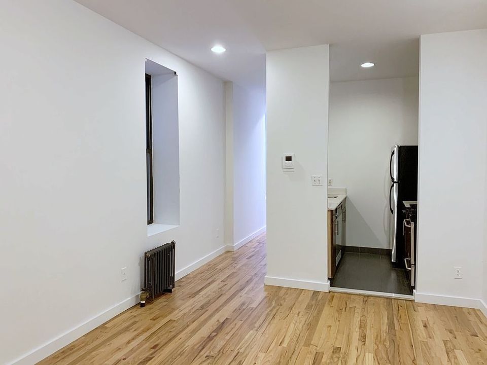 2nd image of 128 E 96th St APT 1C