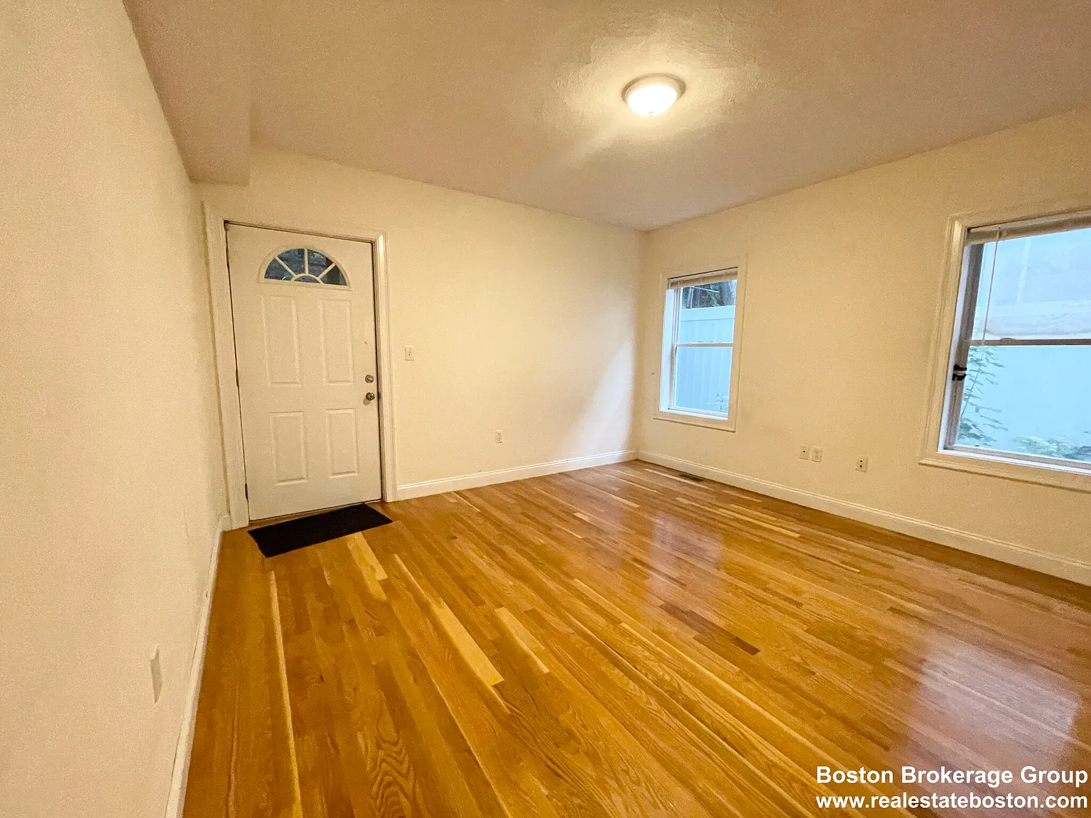 128 Hillside St — Photo 3
