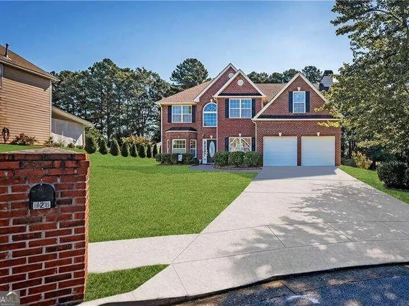 828 Kaitlyn Dr, Loganville, GA 30052